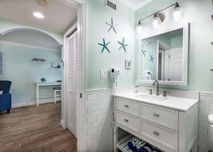 Gorgeous Coastal Barefoot Indian Shore *
